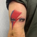 Die Augen und der Blitz von David Bowie als Tattoo Motiv