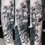 Tattoo als Motiv Segelschiff mit Kraken am Rumpf