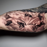 "Gott und Adam finger berühren sich nur fast" als Tattoo Motiv