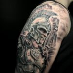 Oberarm Tattoo mit einem römischen Legionär